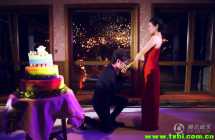 汪峰求婚章子怡成功！女方含泪收钻戒