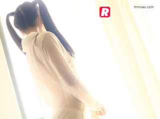 ROSI-NO.1009-若隐若现性感的女孩居家大秀丰满身段