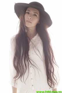 《咱们结婚吧》曝主创 郭碧婷释放美丽能量