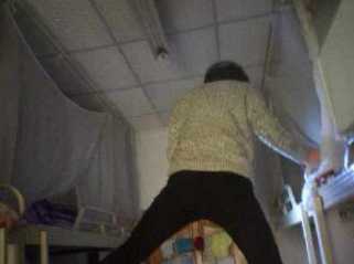 室友又开始调皮了