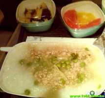 外媒评出来的十种最难下咽的廉价飞机餐， 中国澳洲上榜了！ ...